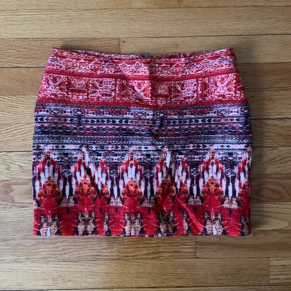 H&M printed mini skirt size 6